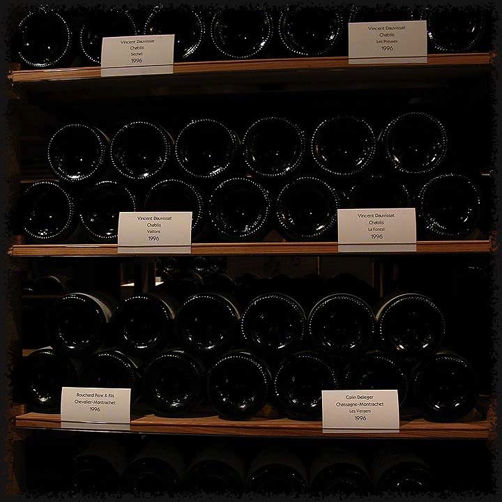 Each shelf has it's own clear card holder strip, making the tagging of inventory easy and clear.